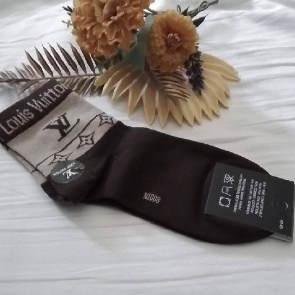 Louis Vuitton Women's Socks in Black and Cream - Picture 1 of 6